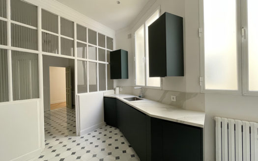 Ref: 36991 . Edificio Clásico