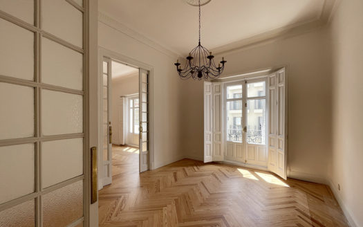 Ref: 36991 . Edificio Clásico