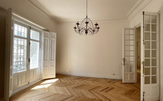 Ref: 36991 . Edificio Clásico