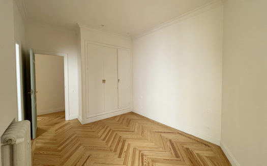 Ref: 36991 . Edificio Clásico