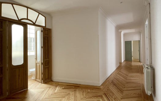 Ref: 36991 . Edificio Clásico