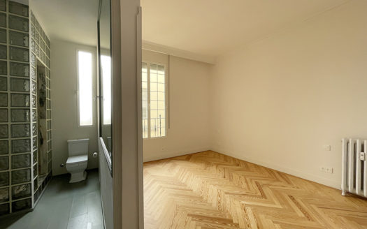 Ref: 36991 . Edificio Clásico