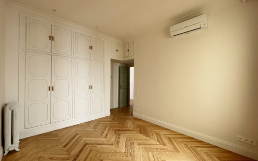 Ref: 36991 . Edificio Clásico