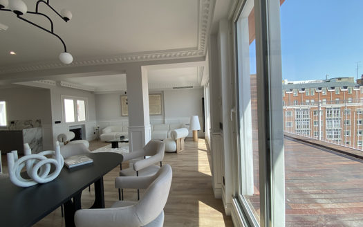 Ref: 41828 . Ático con Terraza