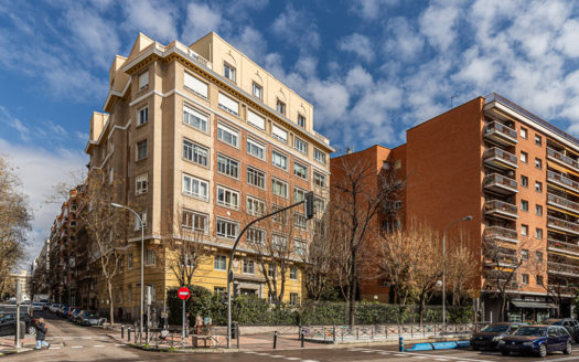Ref: 44606 . Ático con dos terrazas
