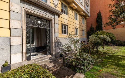 Ref: 44606 . Ático con dos terrazas