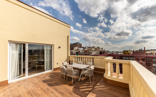 Ref: 44606 . Ático con dos terrazas