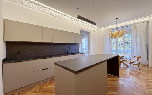 Ref: 45986 . Finca clásica, Ascensor y Garaje.