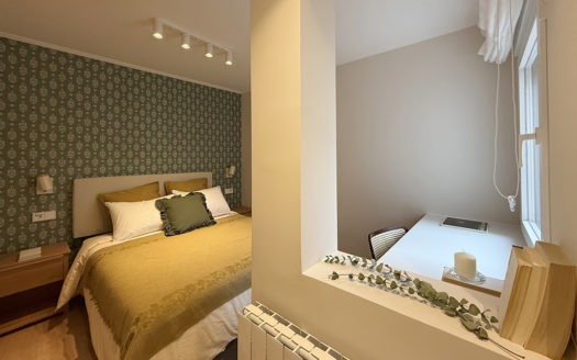 Ref: 46185 . Ático . Terraza . Amueblado