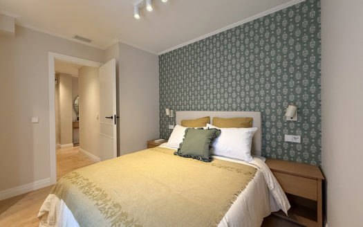 Ref: 46185 . Ático . Terraza . Amueblado