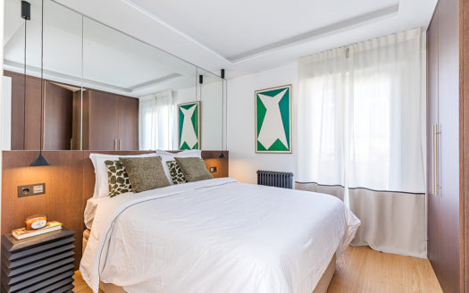 Ref: 46385 . Ático en esquina