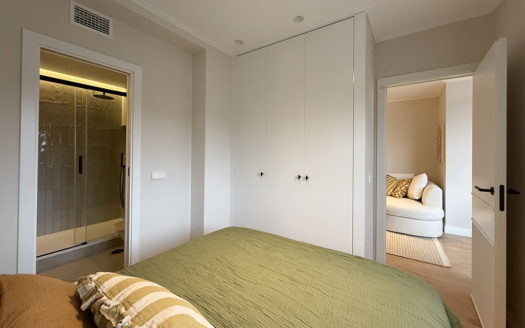 Ref: 46185 . Ático . Terraza . Amueblado