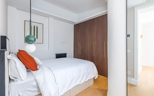 Ref: 46385 . Ático en esquina