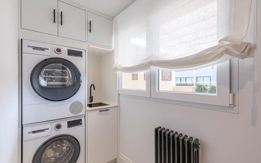 Ref: 46385 . Ático en esquina