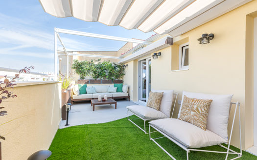 Ref: 46385 . Ático en esquina