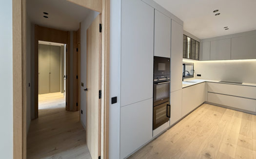 Ref: 46497 . Terraza, Trastero y 2 Plazas de Garaje