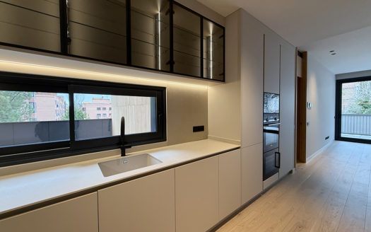 Ref: 46509 . Terraza, Piscina y Garaje