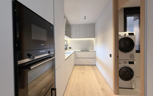 Ref: 46497 . Terraza, Trastero y 2 Plazas de Garaje