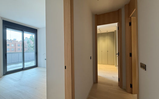 Ref: 46497 . Terraza, Trastero y 2 Plazas de Garaje