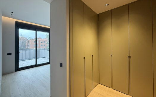 Ref: 46497 . Terraza, Trastero y 2 Plazas de Garaje