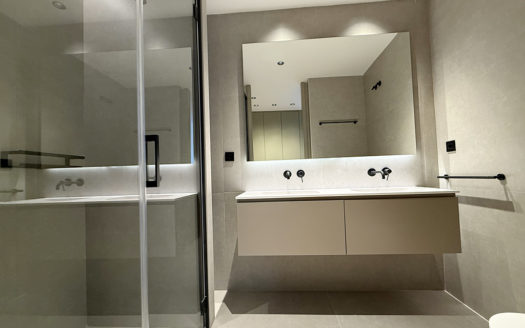 Ref: 46497 . Terraza, Trastero y 2 Plazas de Garaje