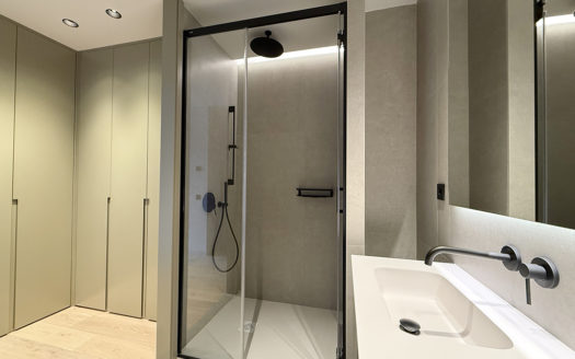 Ref: 46497 . Terraza, Trastero y 2 Plazas de Garaje