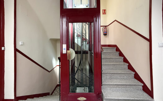 Ref: 46692 . Edificio Clásico