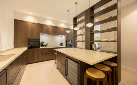 Ref: 46933 . Vistas a la embajada italiana