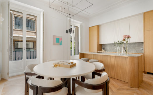 Ref: 46779 . 9 Balcones a la calle