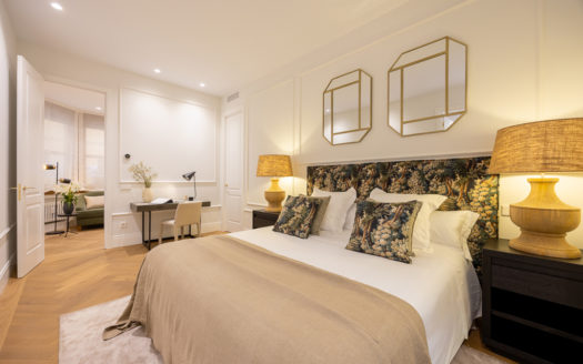 Ref: 46933 . Vistas a la embajada italiana