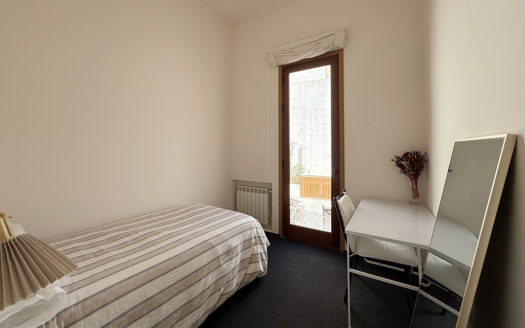 Ref: 46937 . Bajo con patio privado