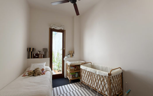 Ref: 46937 . Bajo con patio privado