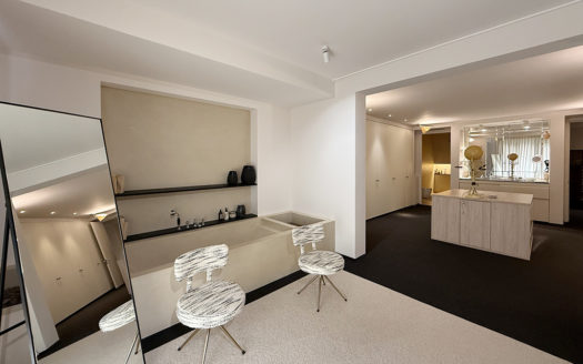 Ref: 46937 . Bajo con patio privado