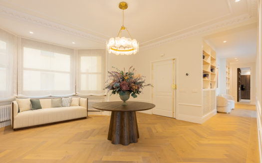 Ref: 46933 . Vistas a la embajada italiana