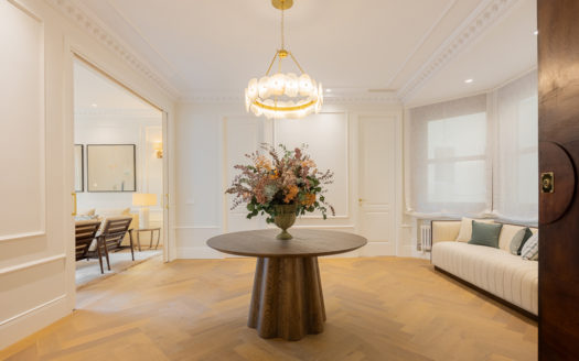 Ref: 46933 . Vistas a la embajada italiana