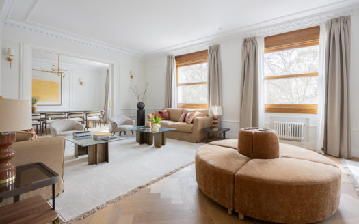 Ref: 46933 . Vistas a la embajada italiana