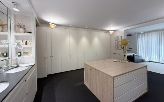 Ref: 46937 . Bajo con patio privado