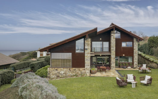 Ref: 47119 . Chalet único en SANTANDER