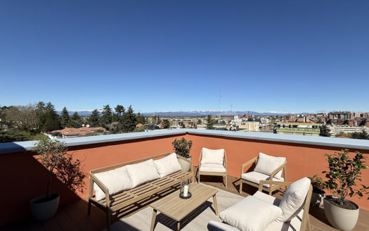 Ref: 47038 . Ático con vistas a la Sierra