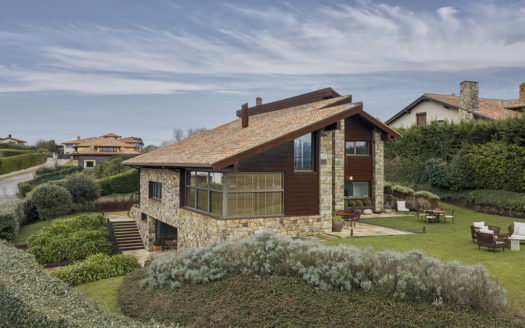 Ref: 47119 . Chalet único en SANTANDER