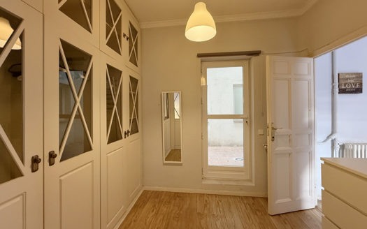 Ref: 47462 . Bajo con 2 patios privados
