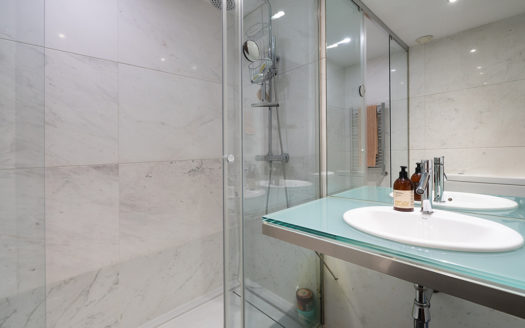 Ref: 47704 . Duplex con piscina