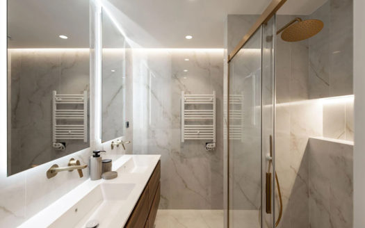 Ref. 48248 . 3 dormitorios . 3 baños