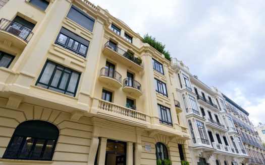 Ref. 45294 . Edificio clásico