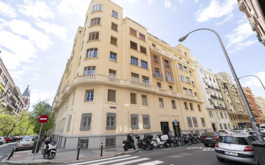 Ref. 48248 . 3 dormitorios . 3 baños